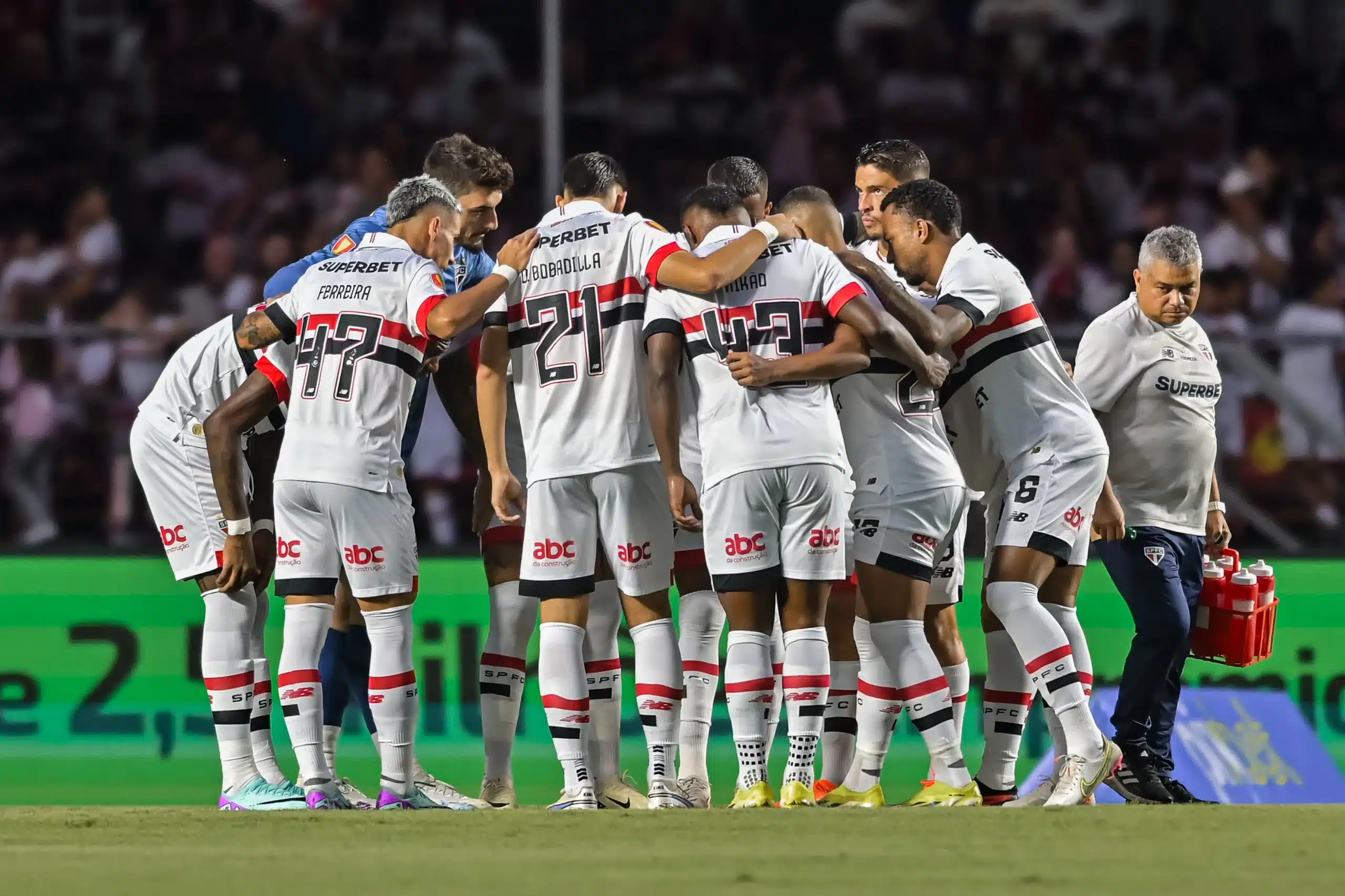 “São Paulo Fecha o Ano Com Jejum de 5 Temporadas Sem Títulos: Crise à Vista?”