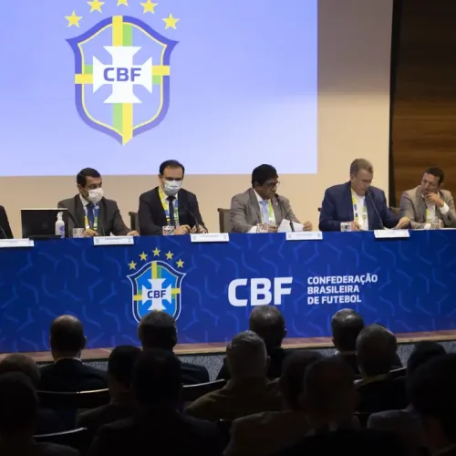 Ronaldo Fenômeno mira a presidência da CBF: entenda os desafios e o processo eleitoral